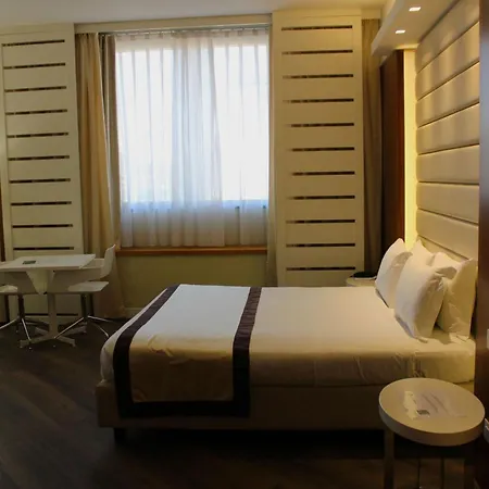 Western Mirage Fiera 4*